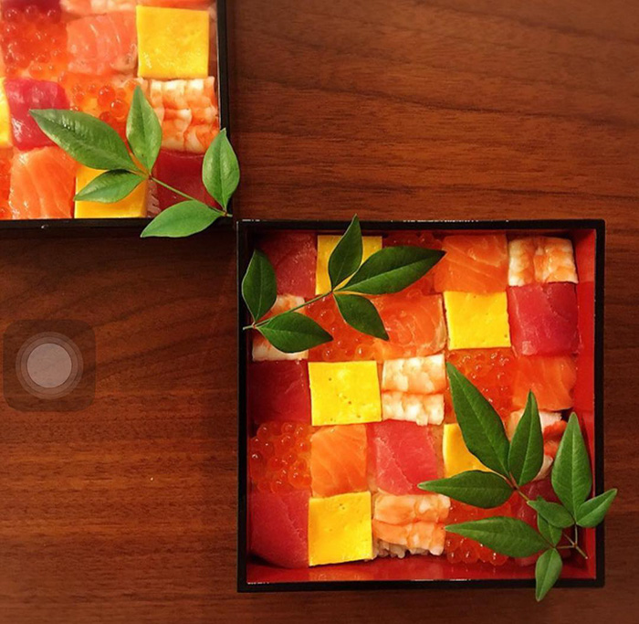 mosaic-sushi-4-57bfe91c7e817__700